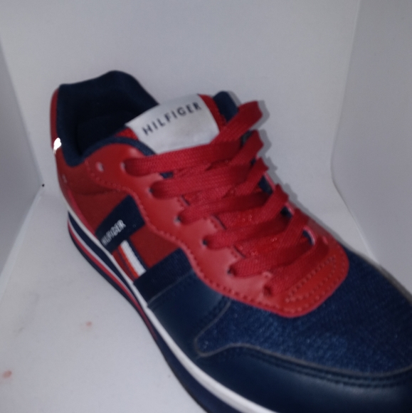 Shoes - Picture 2 of 7